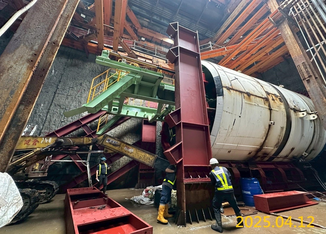 G06 station shield tunnel advance preparatory work - shield machine assembly