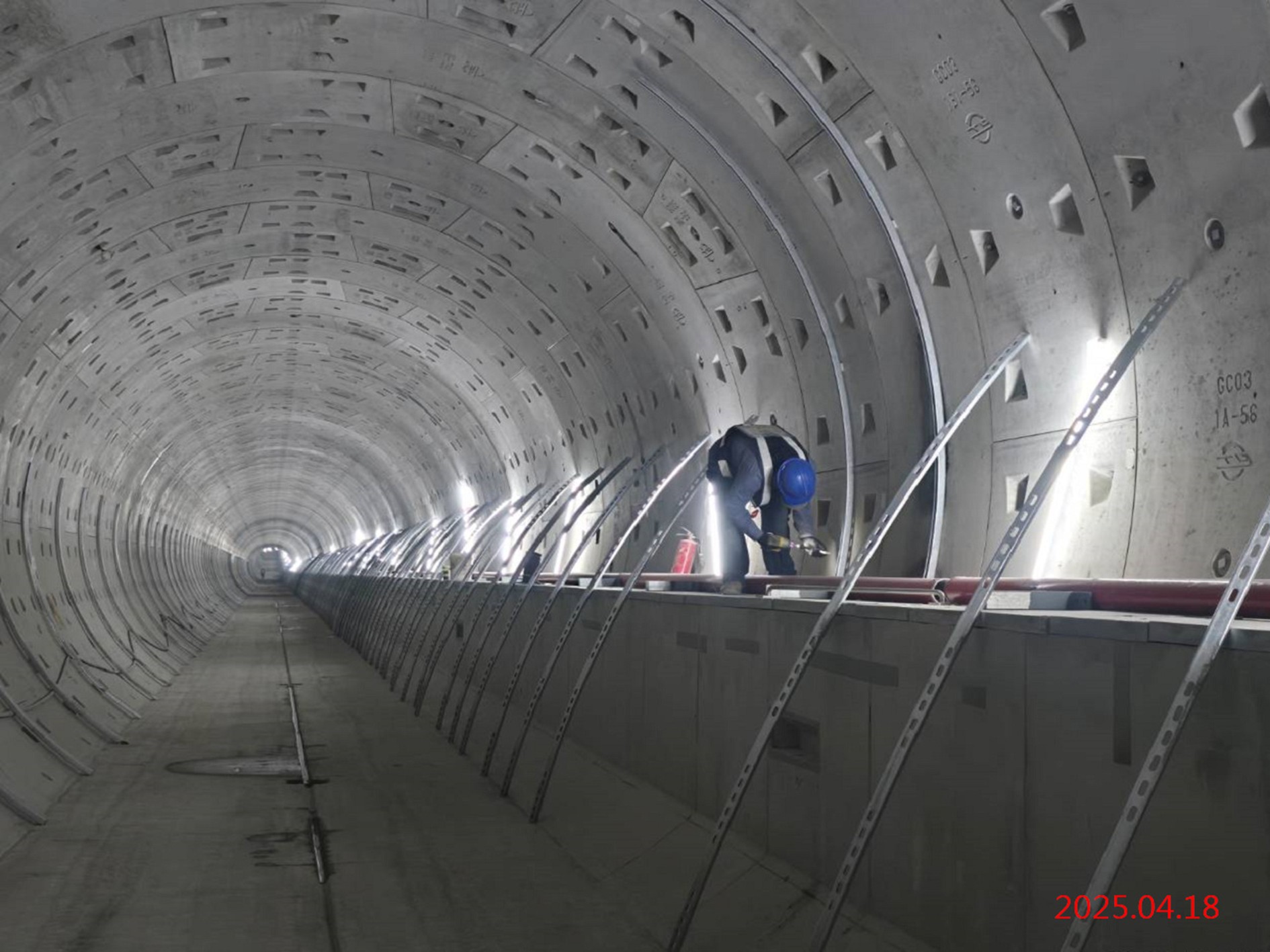 Shield Tunnel_G11~G12 Downline Rolling Channel Steel Installation