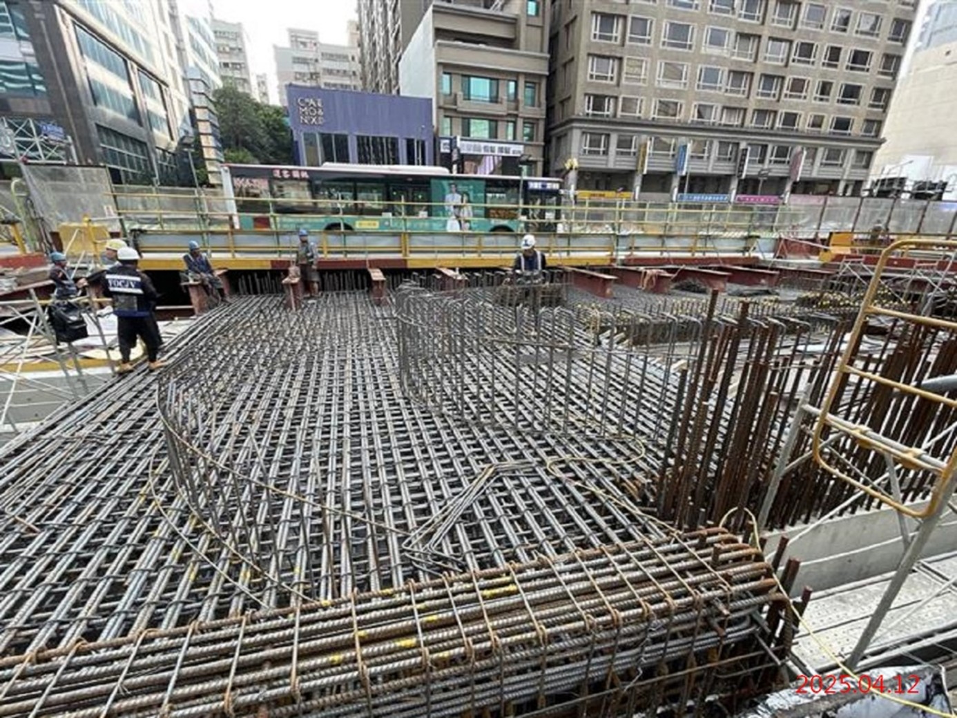 G11_ Construction of top slab reinforcement for entrance and exit B ground floor